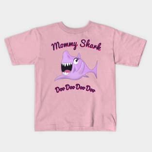 Mommy shark halloween day Kids T-Shirt